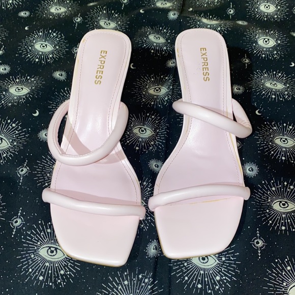 Express Sandals - Picture 9 of 9